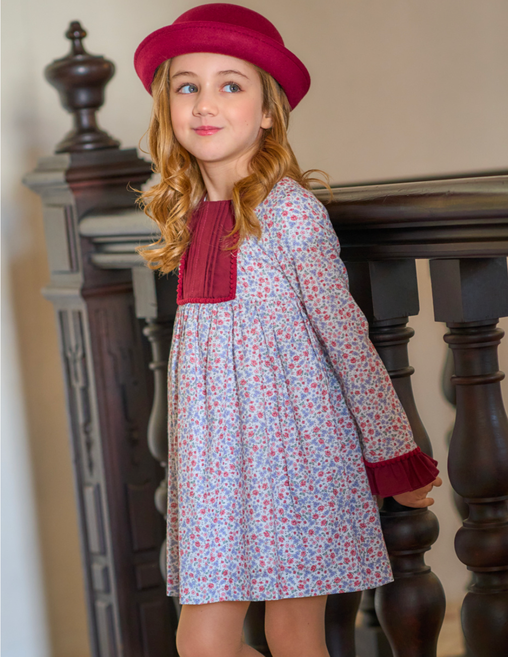 Vestido Floral Nina con Pechera Granate Per Loro