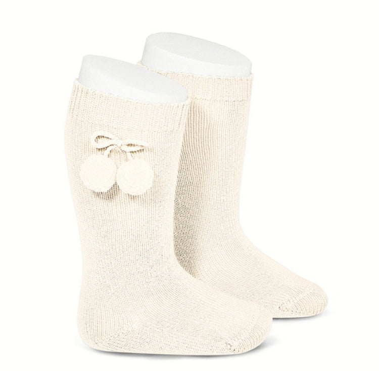 Calcetines Altos Lisos con Borlas Cava