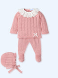 Conjunto Perle Blossom con Cuello de Encaje Blanco Bordado y Detalle de Lazo Blanco Capota a Juego