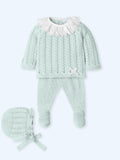 Conjunto Perle Verde Agua con Cuello de Encaje Blanco Bordado y Detalle de Lazo Blanco Capota a Juego