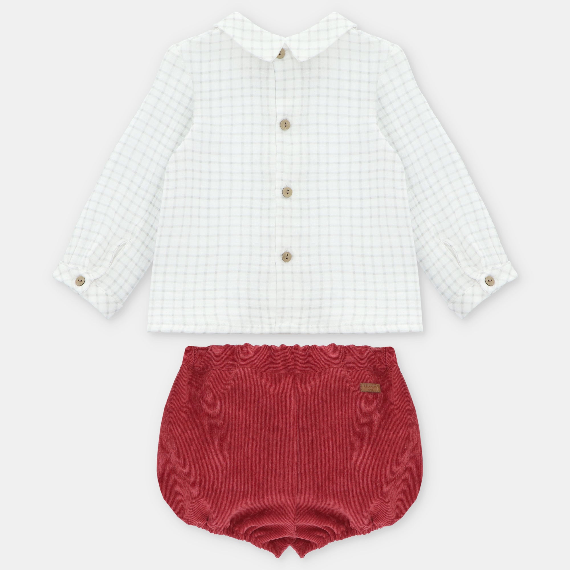 Conjunto Camisa Cuadros Grises y Short de Pana Granate Cambridge