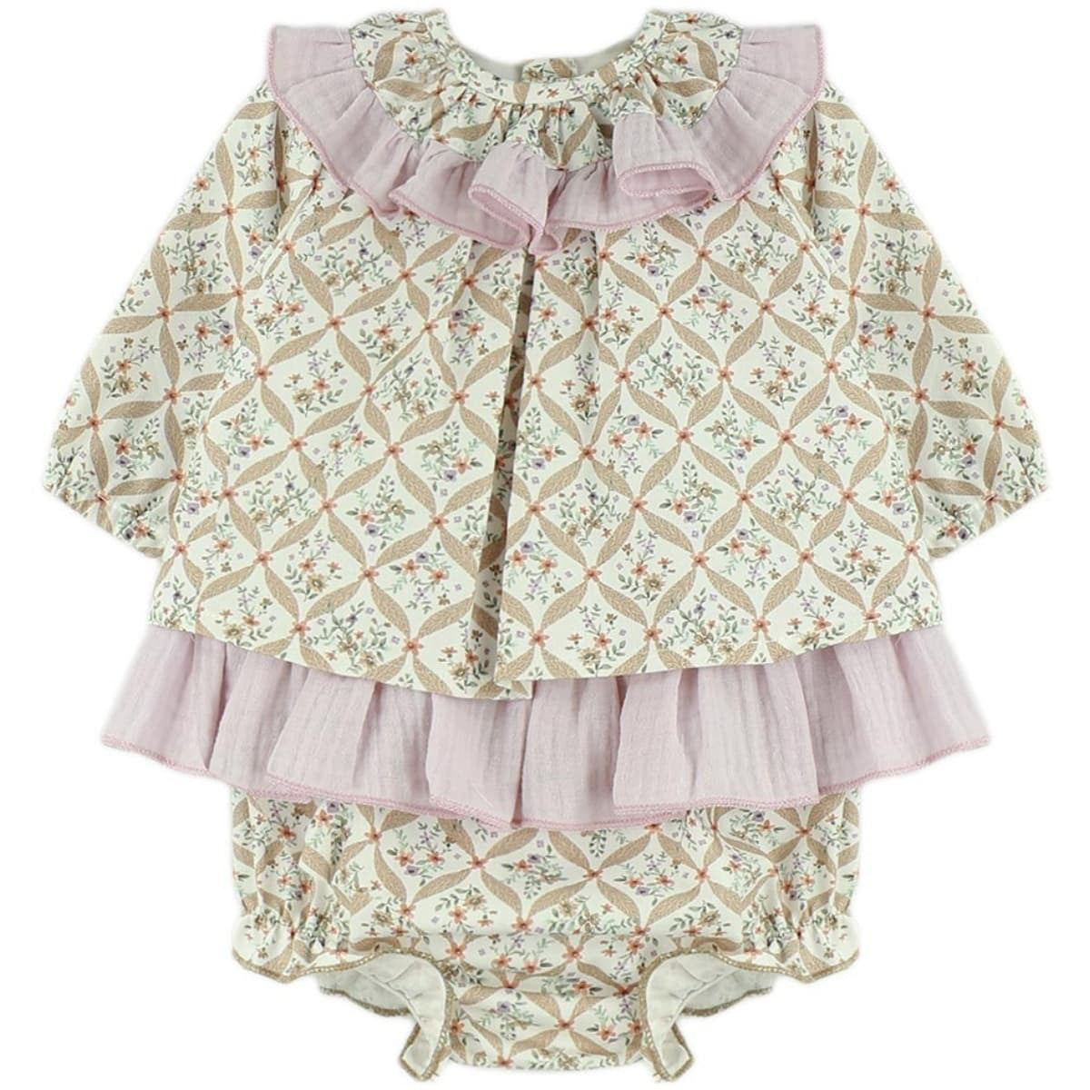 Jesusito Laurel con Cuello Batista y Detalles en Lila Cubre Panal a Juego