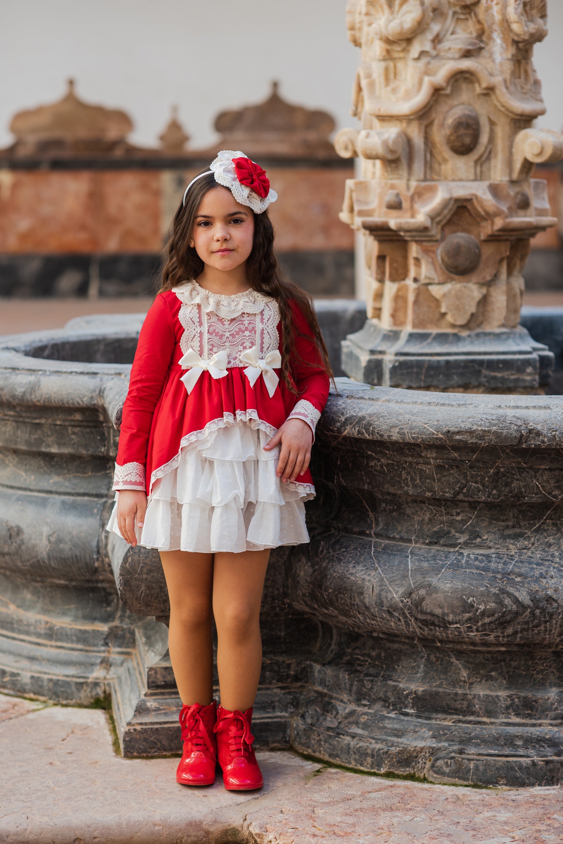 Vestido Talle Alto Rojo con Tul Bordado y Encaje