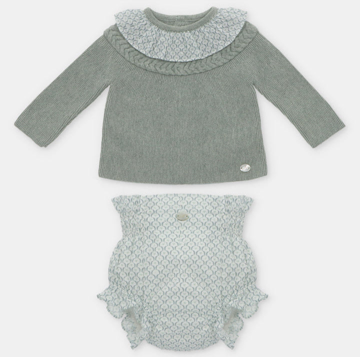 Conjunto con Sweter Tejido Porcelana Verde Salvia y Cubre Panal