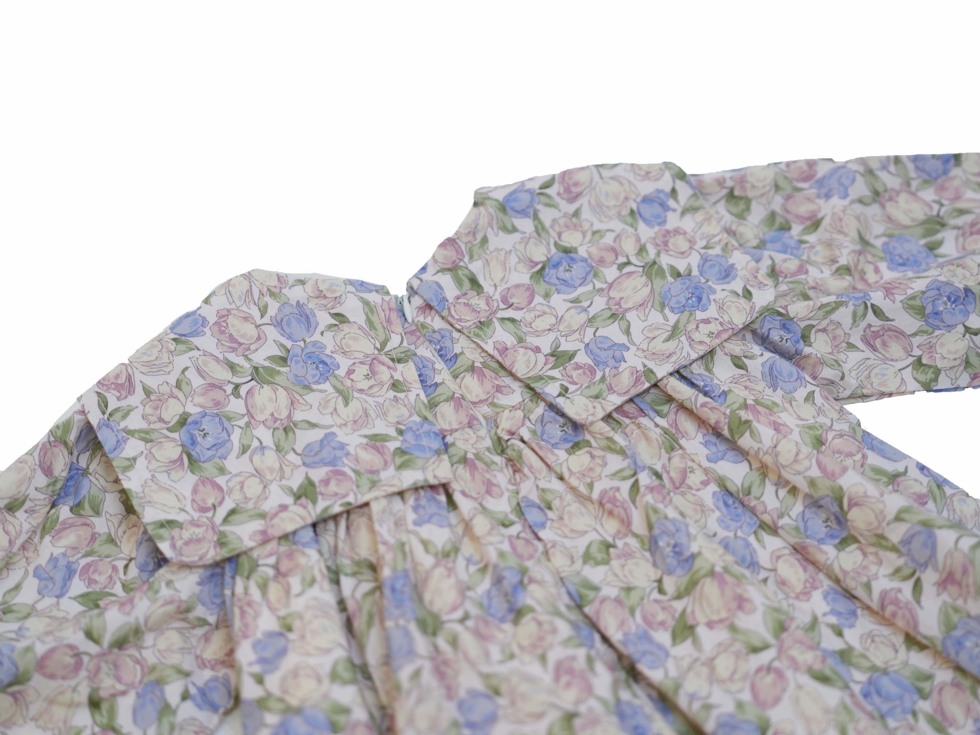 Vestido Estampado Tulipanes Rosas y Lila con Cuello Pechera
