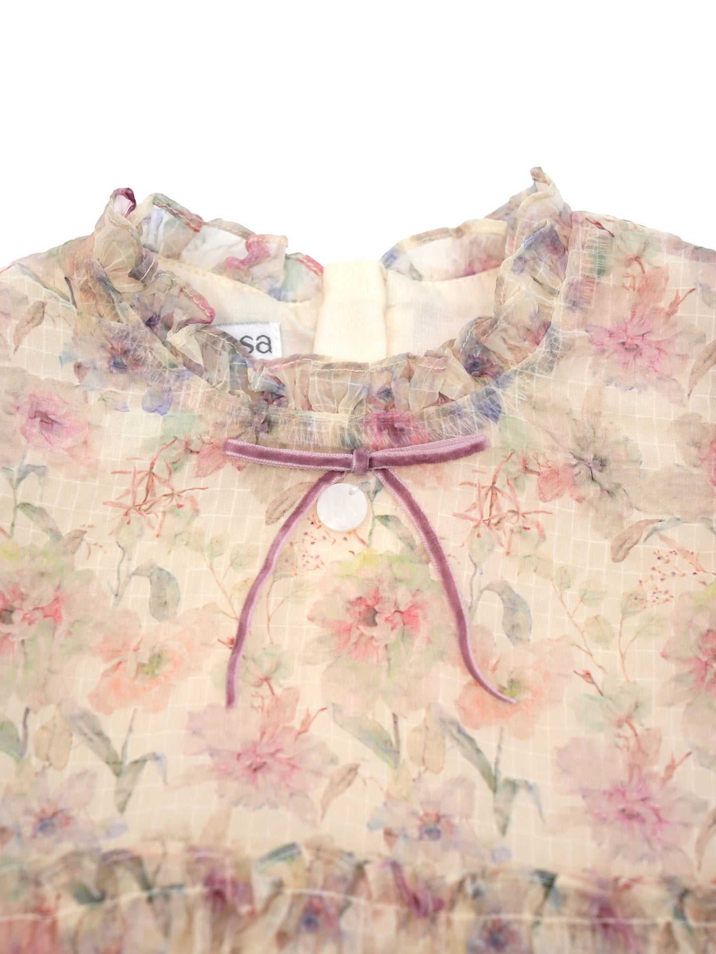 Vestido Estampado Floral Rosa con Capas y Lazo en Terciopelo