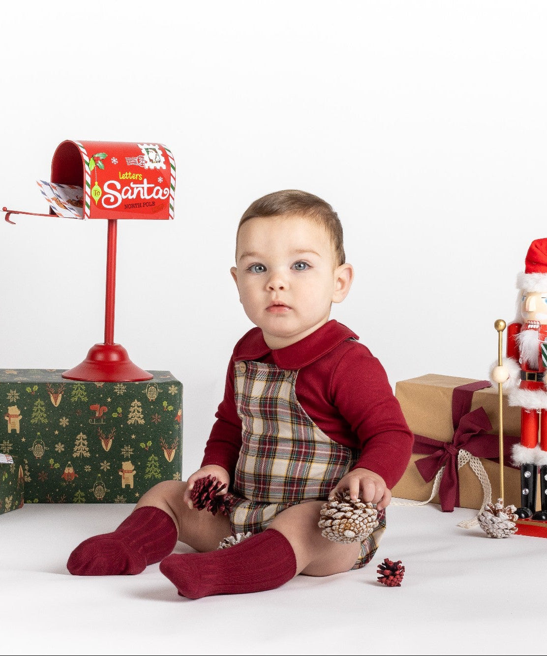 Conjunto Ranitas a Cuadros y Body Granate Cuello Peter Pan