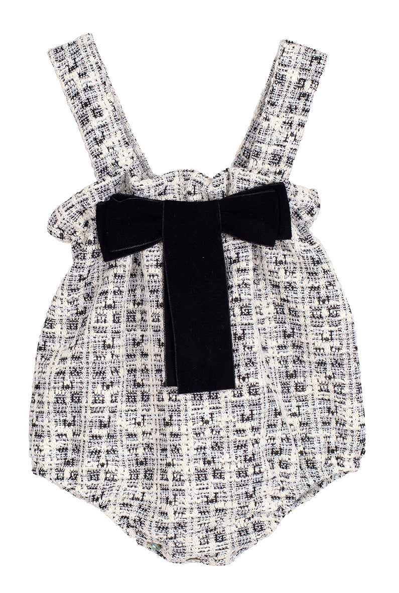 Conjunto Pelele con Lazo Terciopelo Negro y Body Cuello Oversized