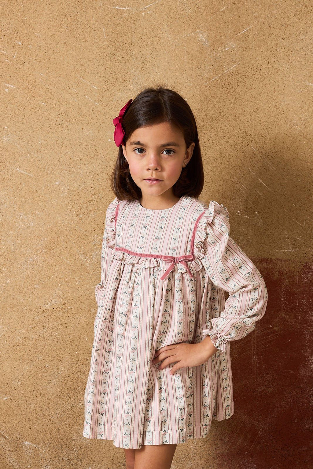 Vestido Estampado Rosas con Flores y Detales Cinta en Terciopelo Rosa