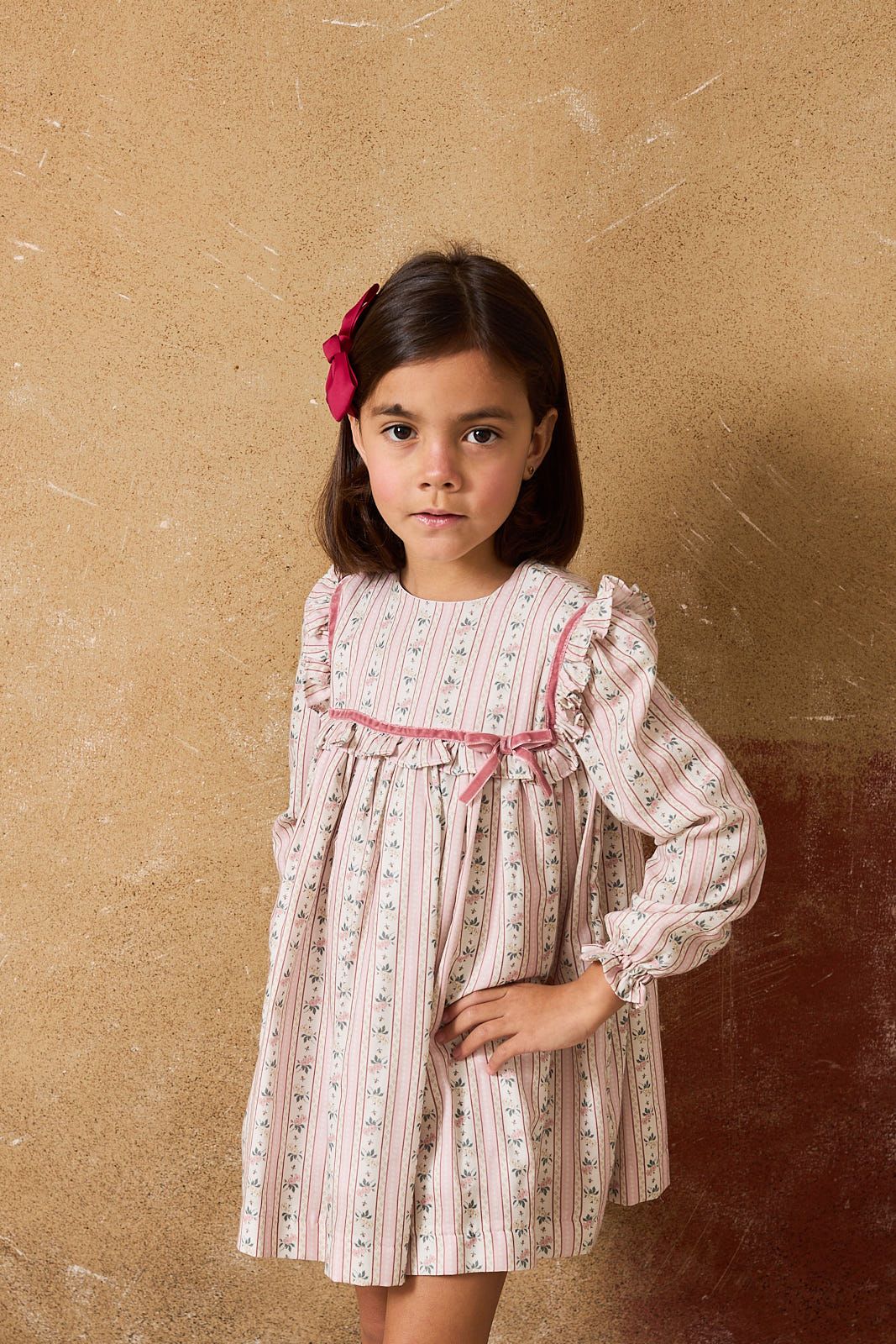 Vestido Estampado Rosas con Flores y Detales Cinta en Terciopelo Rosa