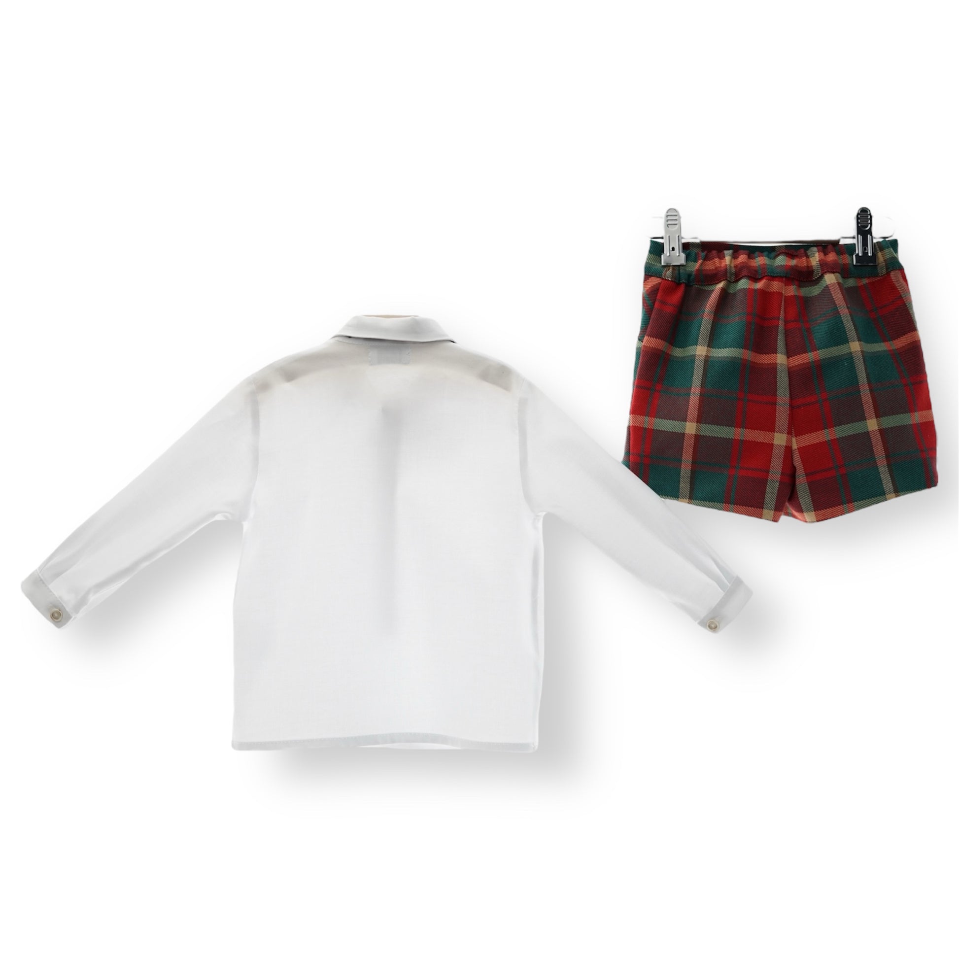 Conjunto Bermuda Colección Tartan con Pajarita Velvet Roja y Camisa Blanca