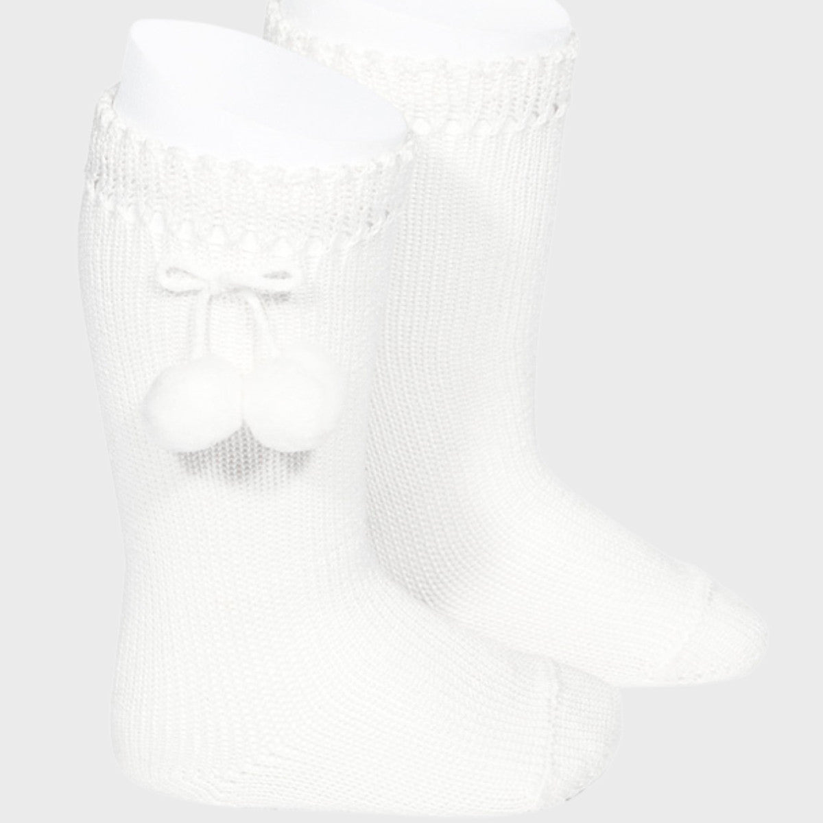 Calcetines Altos con Borlas Blancos