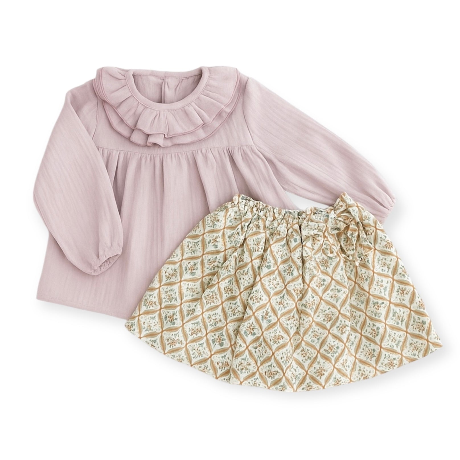 Conjunto Camisa Lila Cuello Batista con Falda Laurel