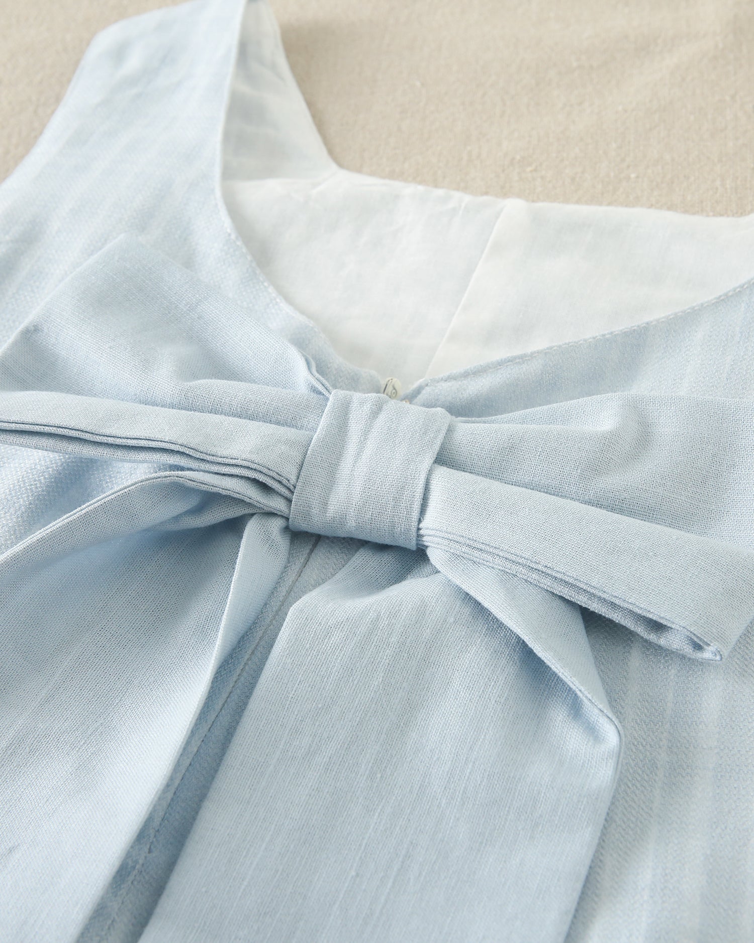 Jumpsuit Corto de Rayas Azules y Lazo Lateral