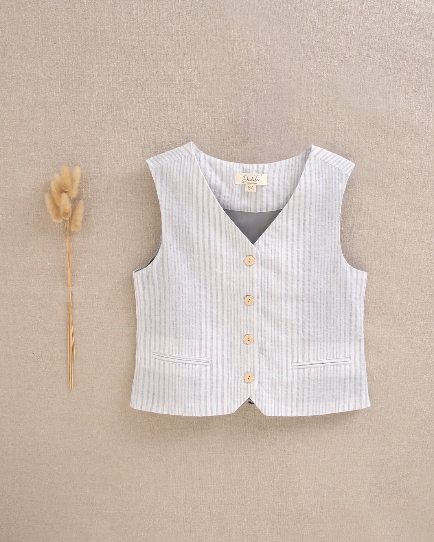 Conjunto de Chaleco en Lino de Rayas Grises