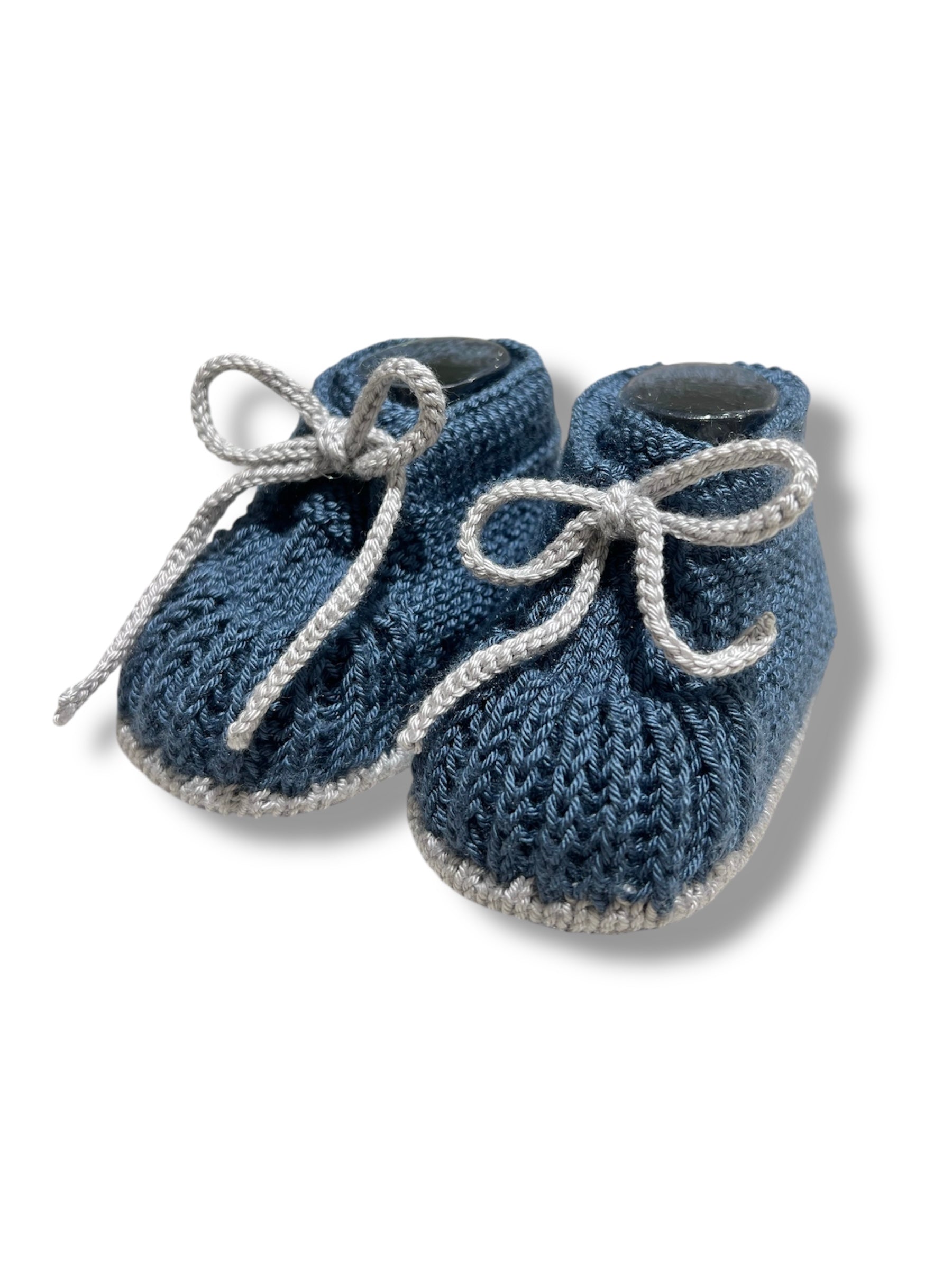 Botines Tejidos Marino con Detalles en Blanco