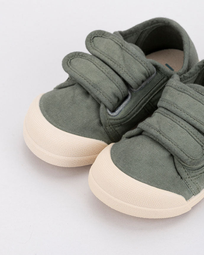 Zapato de Lona Barefoot Kaki con Cierre Magico