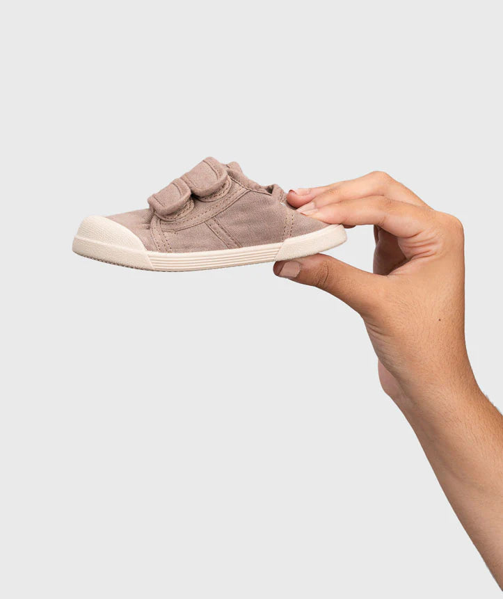 Zapato Lona Cacao con Cierre Magico